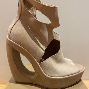 Rare Ann Demeulemeester Suede Futuristic Sculptural Cut-out Wedge Heels Size 35